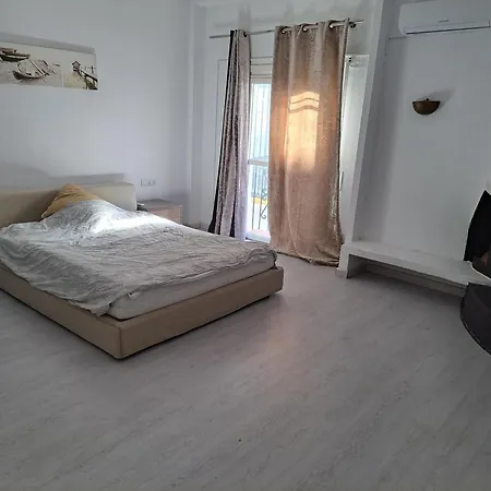 Private In Huge Penthouse 1st Line Puerto Banus, Incredible Views, Jacuzzis