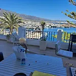 Homestay Private In Huge Penthouse 1st Line Puerto Banus, Incredible Views, Jacuzzis *