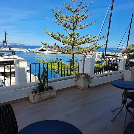Private In Huge Penthouse 1st Line Puerto Banus, Incredible Views, Jacuzzis * Marbella