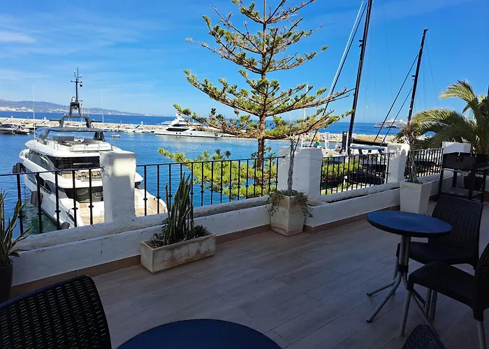 Private In Huge Penthouse 1st Line Puerto Banus, Incredible Views, Jacuzzis * Marbella