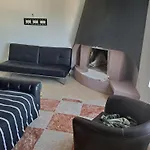Private In Huge Penthouse 1st Line Puerto Banus, Incredible Views, Jacuzzis Homestay