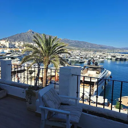 Private In Huge Penthouse 1st Line Puerto Banus, Incredible Views, Jacuzzis Homestay Marbella