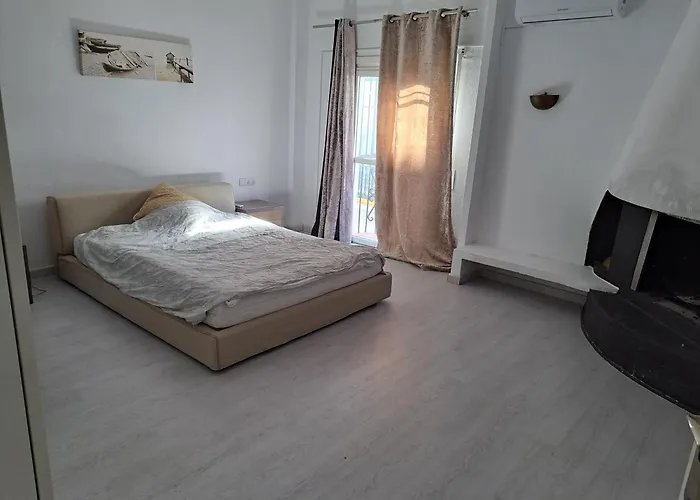 Private In Huge Penthouse 1st Line Puerto Banus, Incredible Views, Jacuzzis