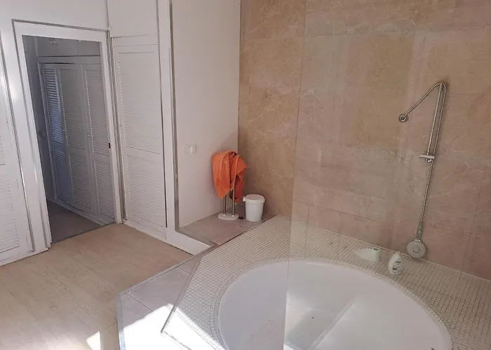 בית אירוח Private In Huge Penthouse 1st Line Puerto Banus, Incredible Views, Jacuzzis *